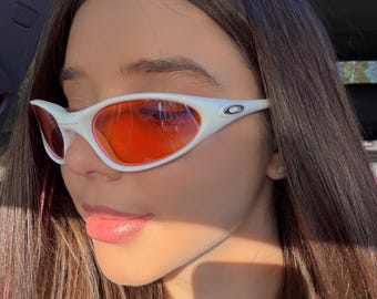 Vintage 90s Oakley Minute 1.0 sunglasses white pink rare y2k avantgarde USA gorpcore mountain japanese polarized
