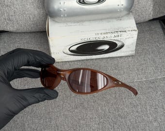 90’s rare avantgarde triple brown Oakley minute Plate Y2k Rare Vintage Gorpcore Polarized Sunglasses USA witch case and box