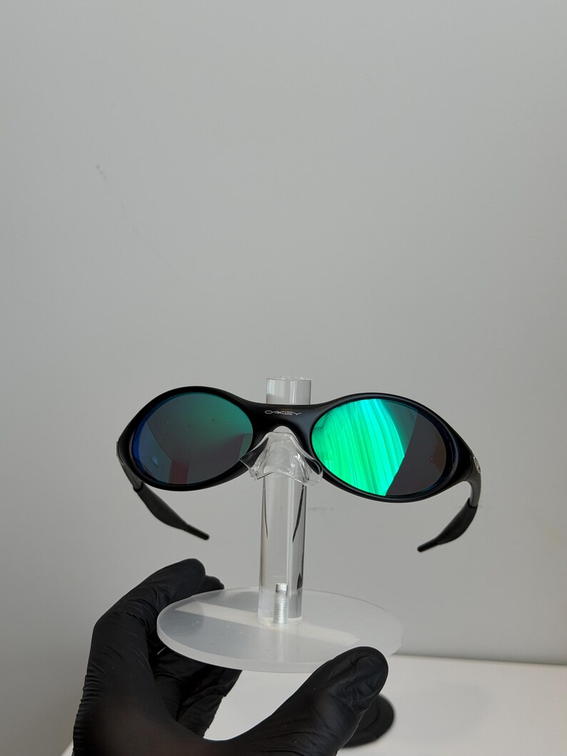 sunglasses oakley eye jacket black green Vintage glasses for cycling, running, gorpcore and outdoor activities, Y2K style opium avantgarde image 4
