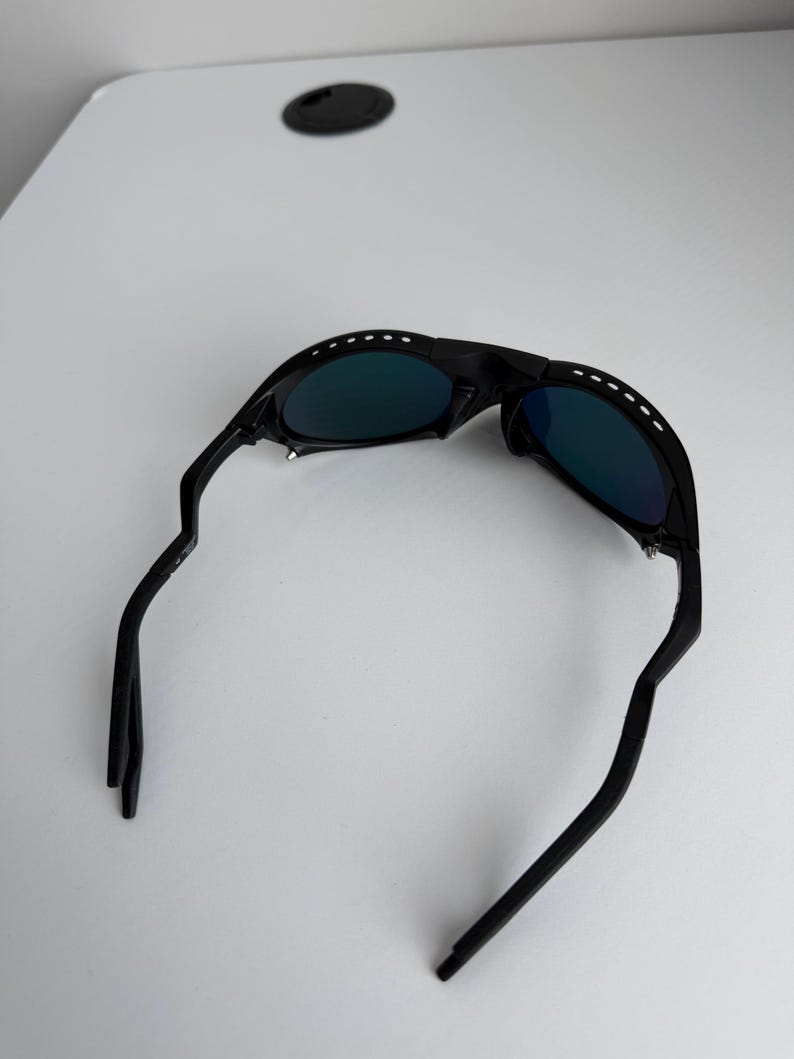 sunglasses oakley plantaris prizm black orange Vintage glasses for cycling, running, gorpcore and outdoor activities, Y2K style opium image 9