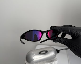 sunglasses oakley minute 1.0 black purple Vintage glasses for cycling, running, gorpcore and outdoor activities, Y2K style opium avantgarde