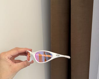 Vintage 90s Oakley Minute 1.0 sunglasses white pink rare y2k avantgarde USA gorpcore mountain japanese polarized