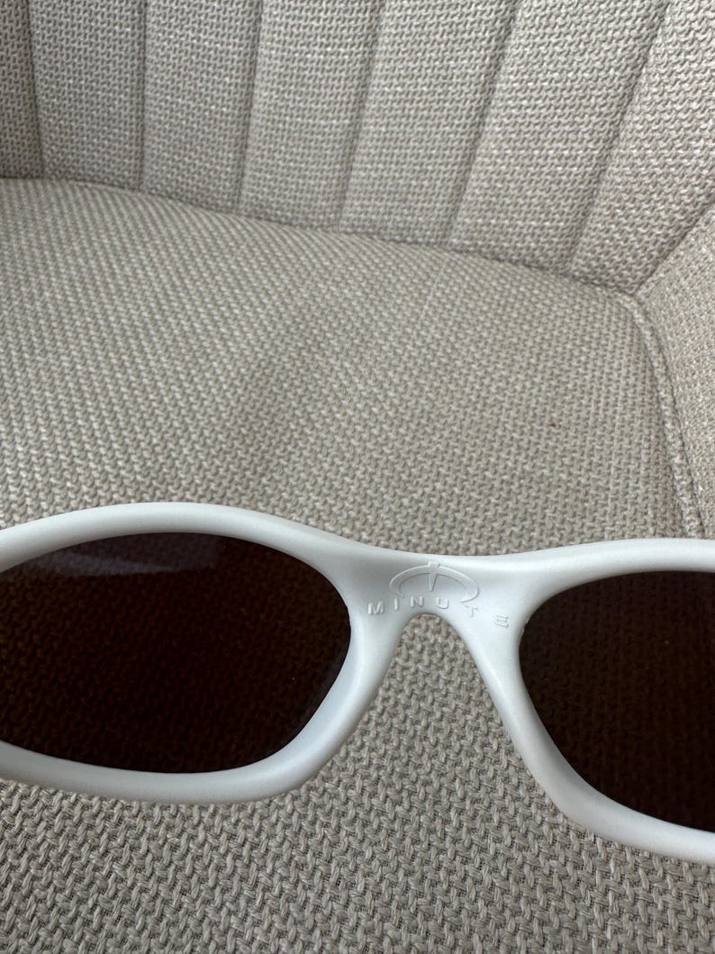 90-tals sällsynta avantgarde vita blå Oakley Minute Plate Y2k sällsynta vintage Gorpcore polariserade solglasögon USA bild 9