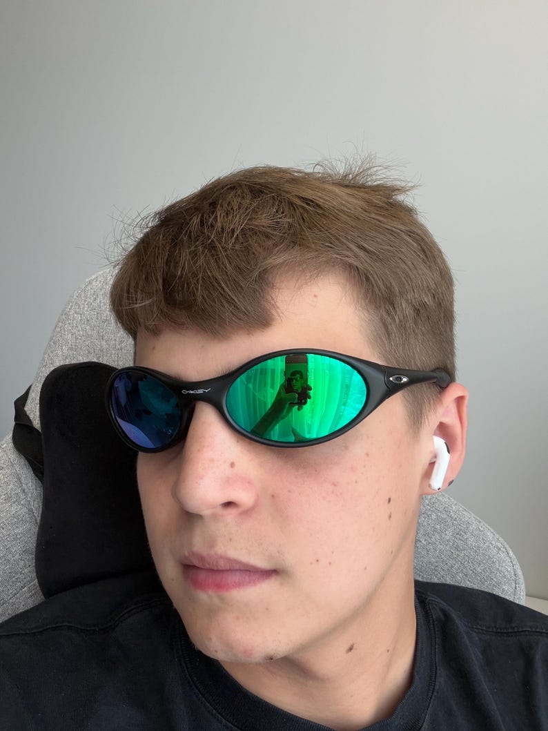 sunglasses oakley eye jacket black green Vintage glasses for cycling, running, gorpcore and outdoor activities, Y2K style opium avantgarde image 2