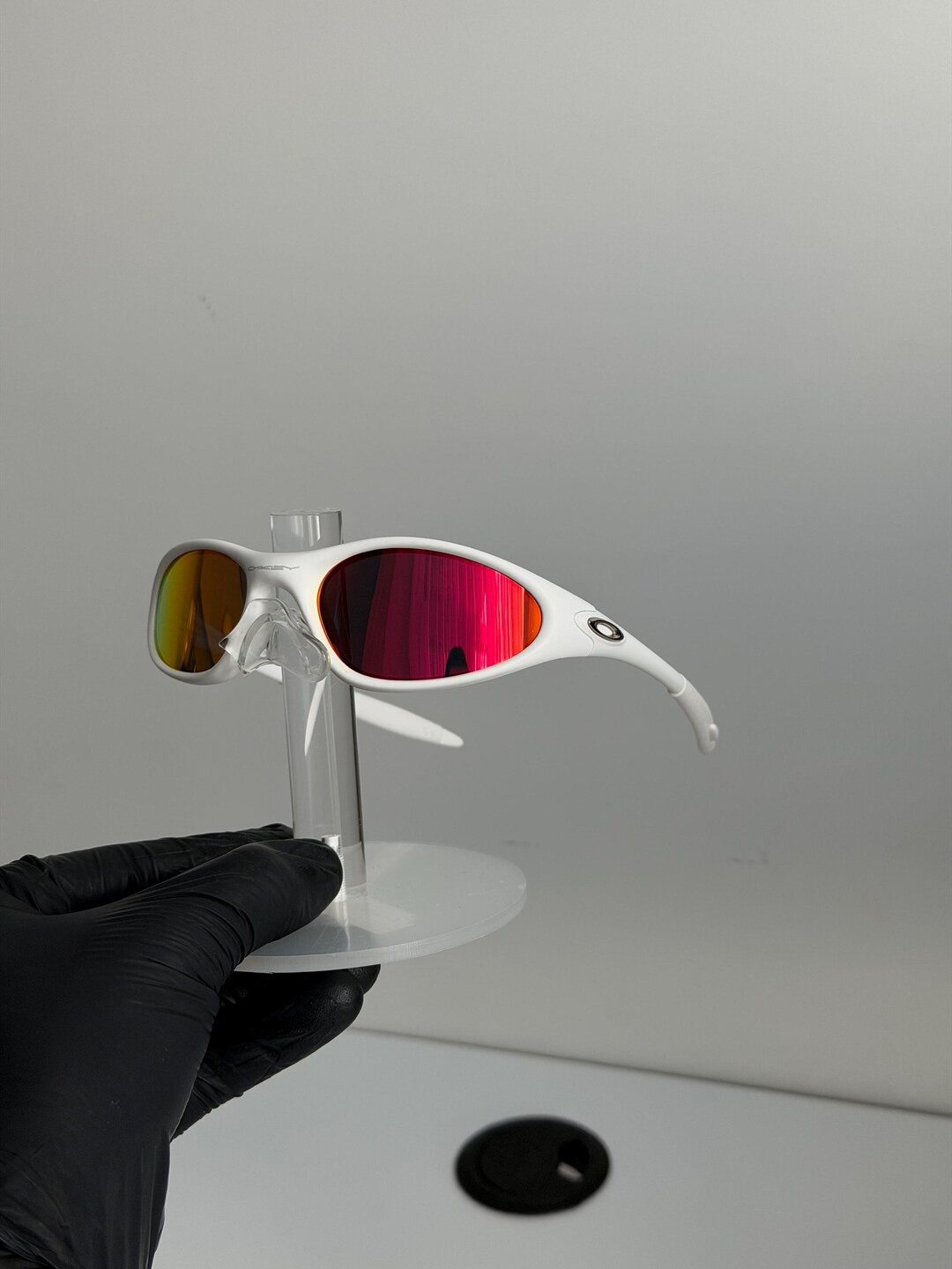 Sunglasses Oakley Minute 1.0 White Yellow Vintage Glasses for