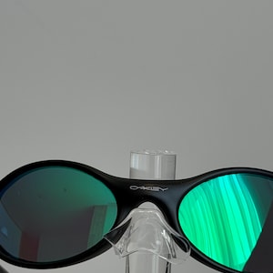 sunglasses oakley eye jacket black green Vintage glasses for cycling, running, gorpcore and outdoor activities, Y2K style opium avantgarde image 6