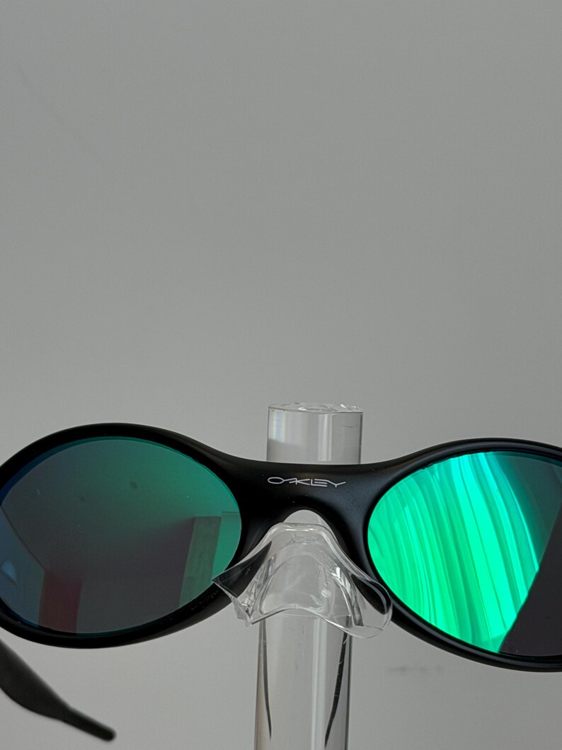 sunglasses oakley eye jacket black green Vintage glasses for cycling, running, gorpcore and outdoor activities, Y2K style opium avantgarde image 6
