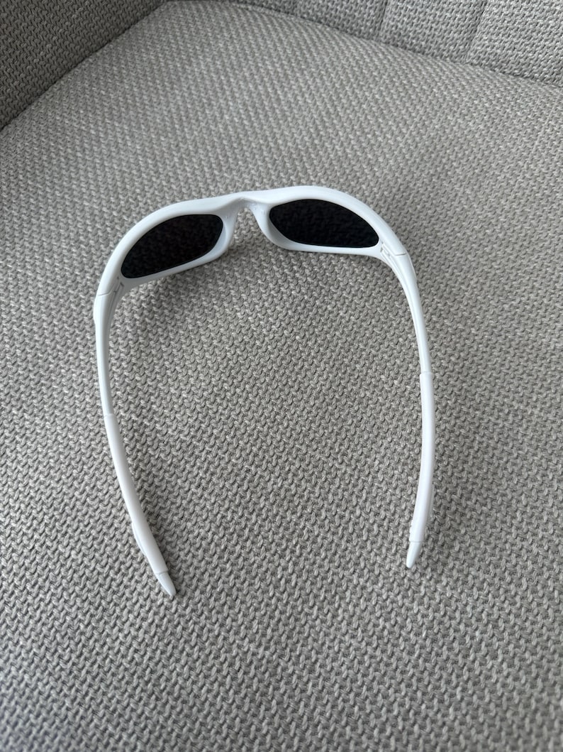 90-tals sällsynta avantgarde vita blå Oakley Minute Plate Y2k sällsynta vintage Gorpcore polariserade solglasögon USA bild 7