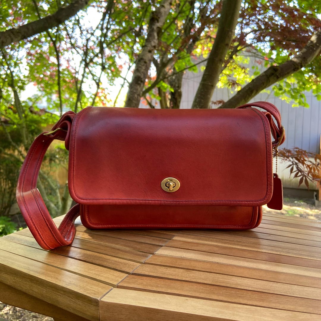 OLD COACH BOWLING RED BAG