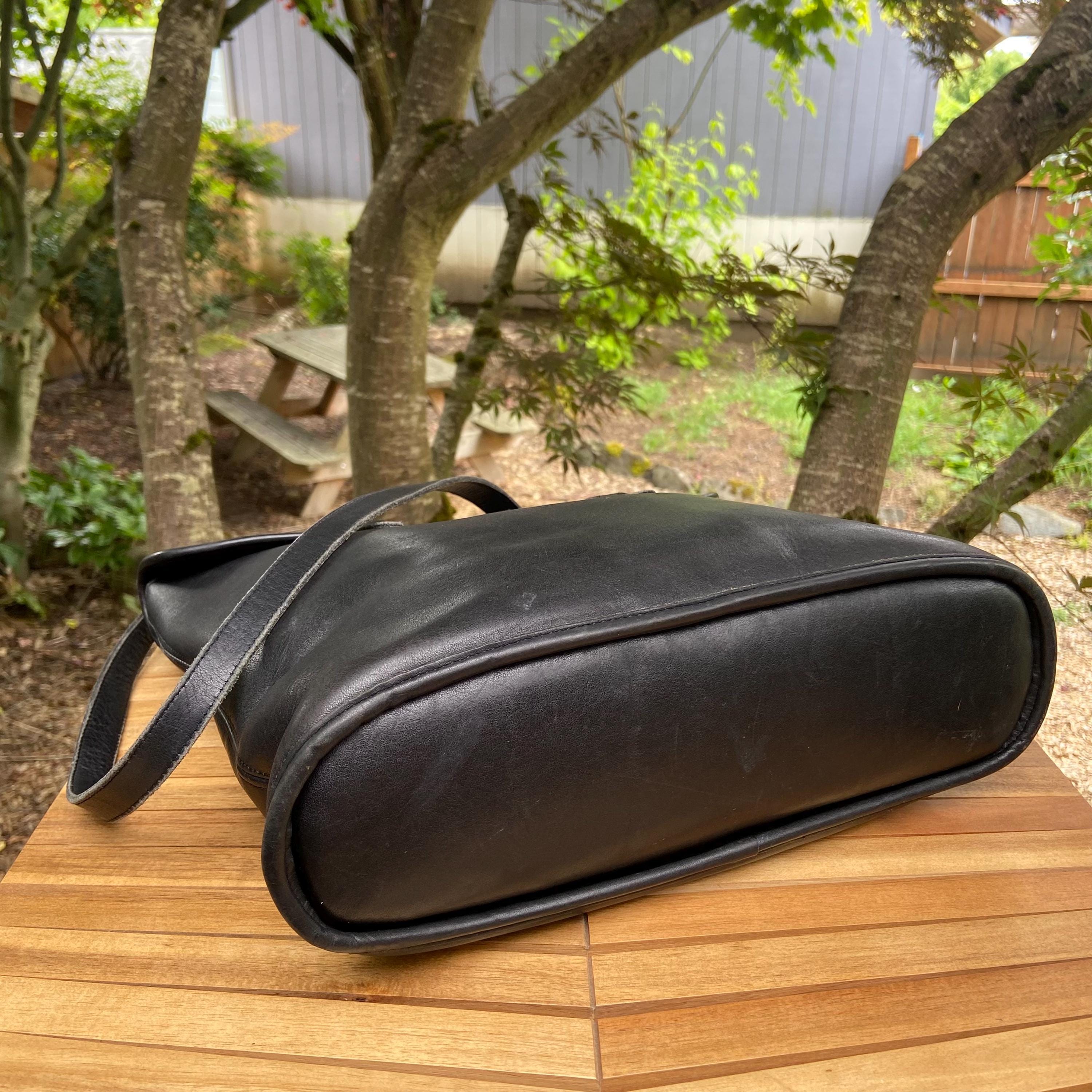 バッグ COACH Vintage Leather Black Shoulder Bag Vintage Coach Black Becket Zip Crossbody Leather Bag, Adjustable