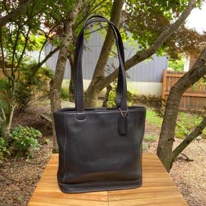 美品 vintage coach old archive Black ブリーカー Vintage Coach Bleecker Bucket | Style 9305 | Black | Made in USA