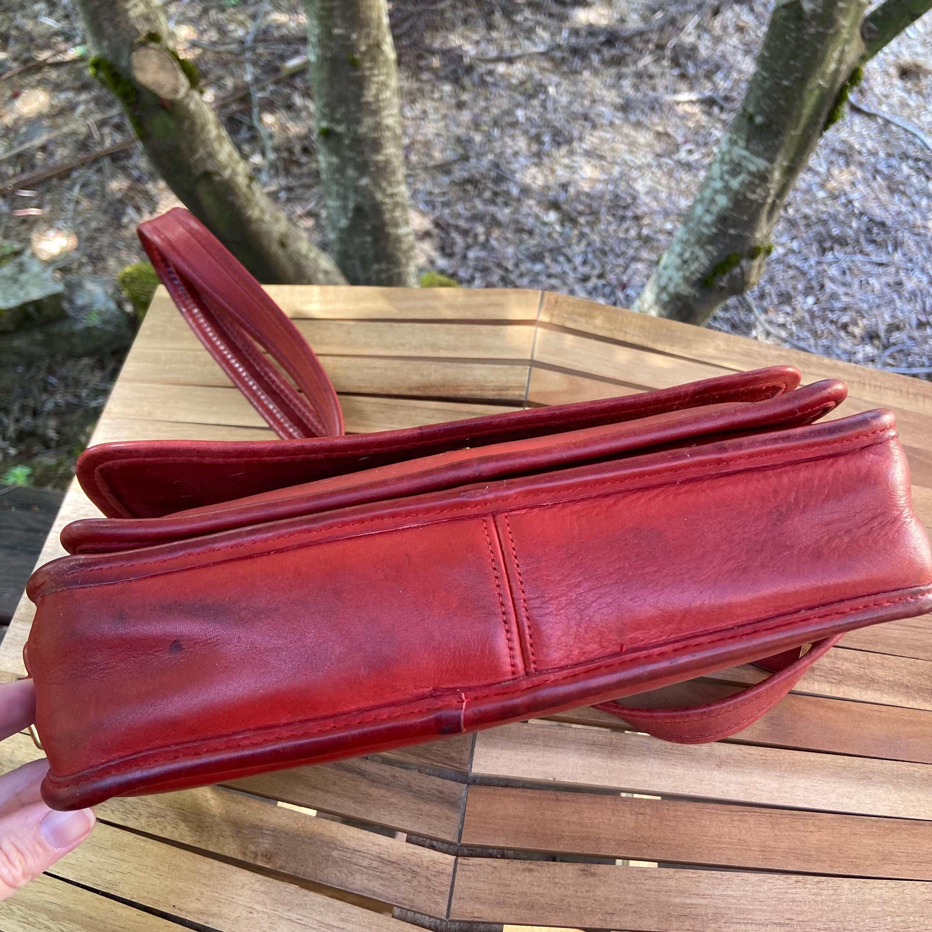 Vintage Coach Pocket Bag | Style 9875 | Red With Brass