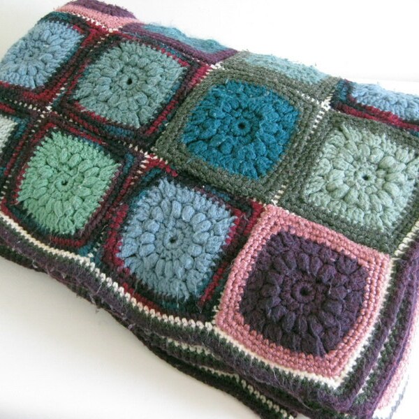 Crocheted Granny Squares Afghan Throw Bedspread