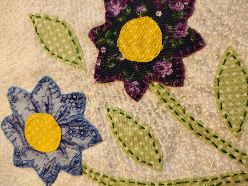 6 Lovely Handembroidered Quilt Blocks to Make a Spring Wallhanging or