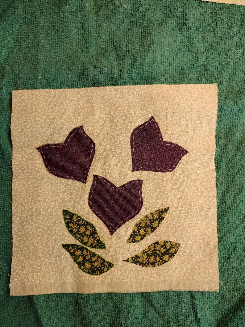 6 Lovely Handembroidered Quilt Blocks to Make a Spring Wallhanging or