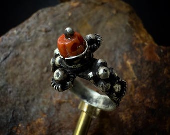 Anillo vintage de plata de ley con racimo