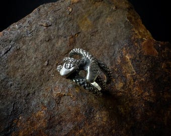 Anillo de serpiente vintage de plata de ley