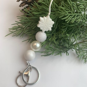 Winter Lanyard, Teacher Lanyard, Beaded Lanyard, Lanyard for ID or Keys, Bead Lanyard, ID Necklace, Badge Holder, Gift for Her, Teacher Gift