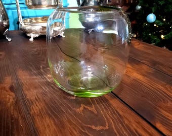 Jarrón vintage de vidrio soplado a mano, estilo moderno de mediados de siglo.