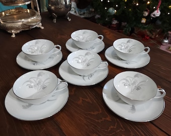 Taza y platillo de té de trigo plateado Wentworth – Porcelana con detalles en platino