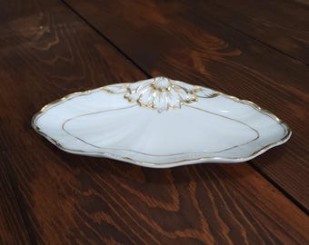 Vintage Bavarian Porcelain Shell Dish – Mid-Century Gilt Decorator Piece