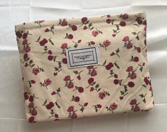 Vintage Leopard Print Corduroy Makeup Bag - Portable Cosmetic & Toiletry Organizer for Women, Ideal for Travel
