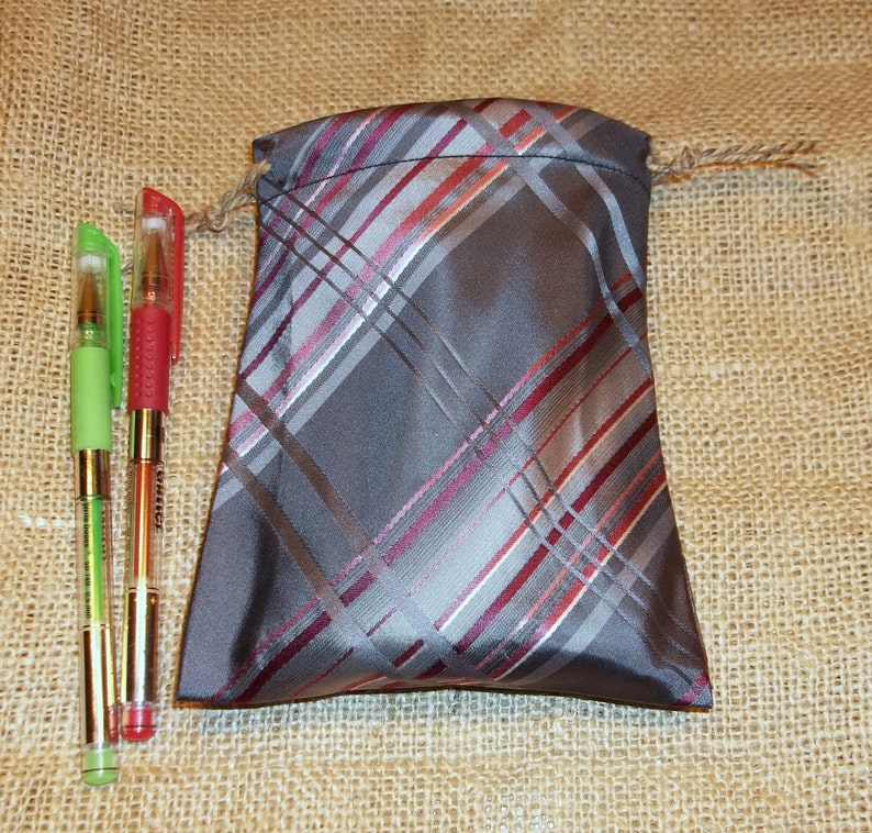 Grey /& Pink Tie Pouch