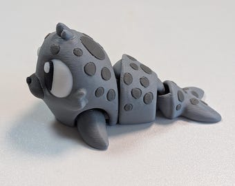 3D Printed Articulated Baby Seal Figurine Poseable Flexi Ocean Animal Desk Toy Gift