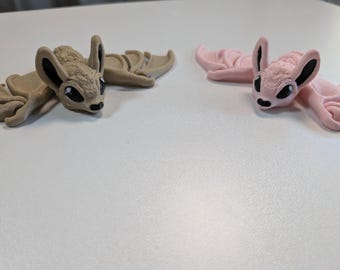 Articulated Bat Fidget Toy: Gothic Flexible 3D Printed Dark Decor Halloween Spooky Anxiety Relief