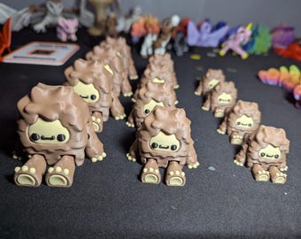 Adorable figura de Pie Grande: Sasquatch impreso en 3D en varios tamaños. Mini juguete de Pie Grande. Familia Pie Grande en miniatura.