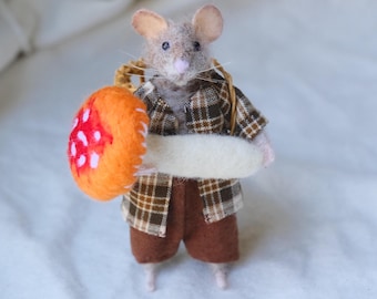 Felted Mouse with Mushroom Basket: Wool Autumn Decor Figurine
