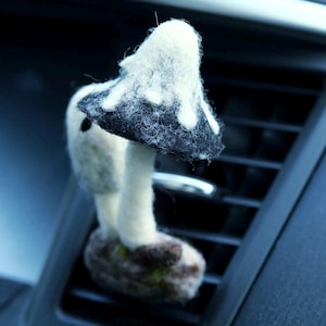 Felt Mushroom Car Vent Clip: Essential Oil Diffuser