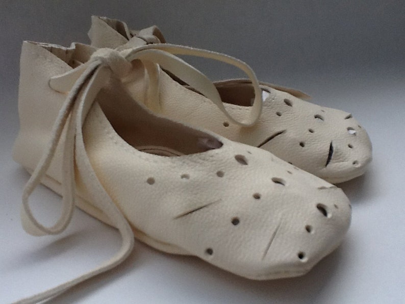Ivory baby ballet shoes image 4