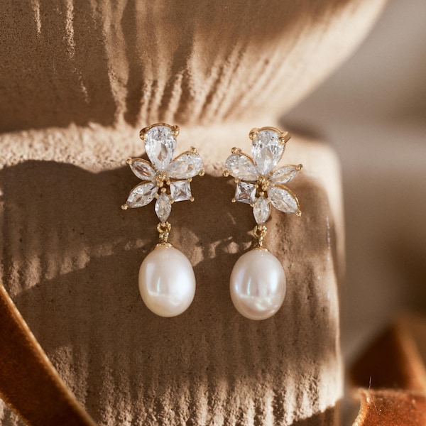 Zierliche Diamant Blume Ohrringe, Süßwasser Perle Tropfen, Braut Hochzeit Schmuck, Brautjungfer Geschenk, Geburtstag Andenken für Mama