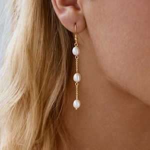 Pearl Drop Earrings, Gold Dangle Earrings, Long Freshwater Pearl Earrings, Bridal Jewelry, Bridesmaid Gift, Minimalist Earrings,Gift for Her