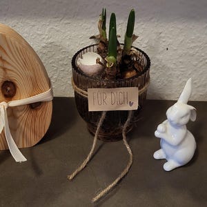 Handmade Easter egg made of spruce – Natural Easter decoration made of wood