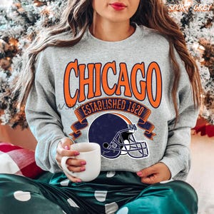Chicago Football Vintage Style Sweatshirt,Chicago Football T-Shirt, Crewneck sweatshirt Retro Chicago Football Fan Gift