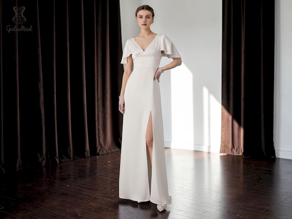 Maxi Ruffled V-neck Wedding Dress, Modern Side Slit, Backless Engagement Gown