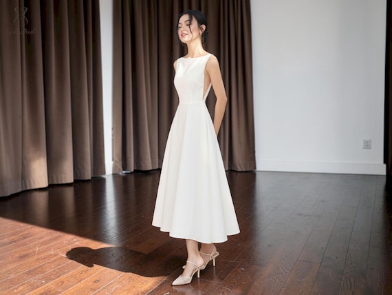 plain a line dress Simple A-line Midi Wedding Dress, Boat Neck Bridal Gown Drop-Ship Customization service is also Size:24 AUS Women's Relaxed Linen V-Neck