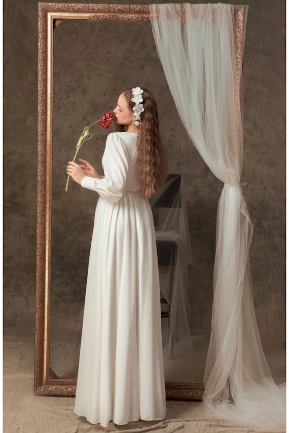 empire waist wedding dress Empire Waist Wedding Dress Model with Long Balloon Sleeves and Deep V-Neck 24 / Off White / Lace / Tulle