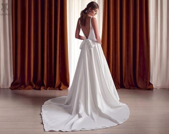 Minimalist Satin A-Line Wedding Dress: Elegant Square Neck, Backless Gown