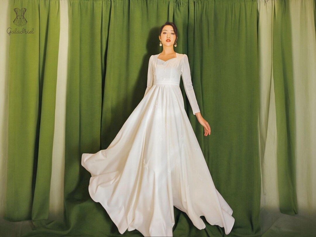 Sweetheart Neck Simple Wedding Dress, Modest Long Sleeve Wedding Dress ...