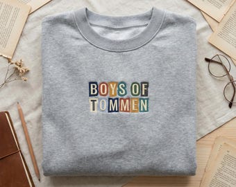 col rond brodé Boys of Tommen vintage, chemise inspirée de Chloe Walsh, cadeau lecteur livresque