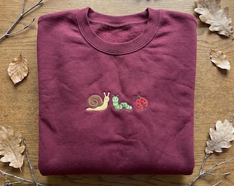 Sweat à capuche brodé coccinelle chenille escargot, sweat-shirt ami du jardin, pull ras du cou trio d'insectes mignons, cadeau inspiré de la nature, broderie personnalisée