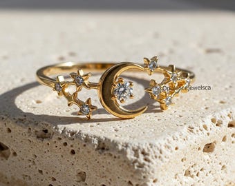 Anillo de luna y estrellas celestiales, anillo de compromiso de moissanita de talla redonda, anillo de promesa delicado y único, anillo de oro amarillo de 14 quilates, regalo de aniversario.