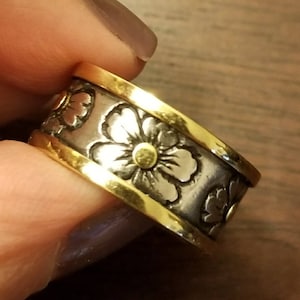 Vintage 18kt Yellow Gold and Sterling Silver Band Ring. Size 5.