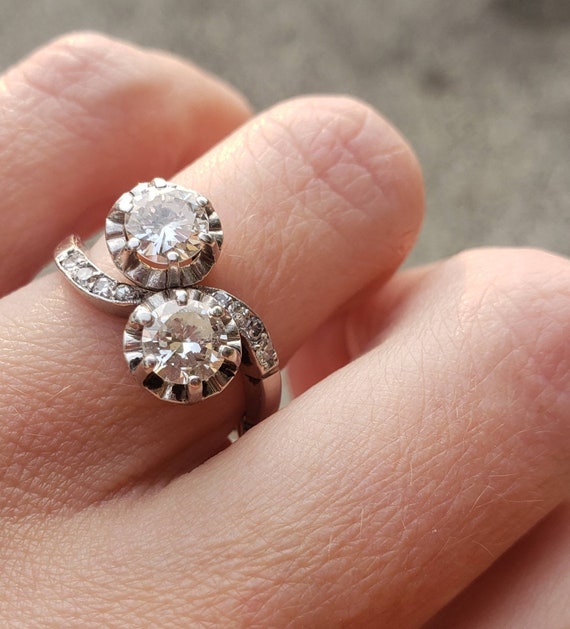 Gorgeous Vintage Toi et Moi Diamond Ring. 1.82 ct… - image 6