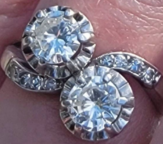 Gorgeous Vintage Toi et Moi Diamond Ring. 1.82 ct… - image 1