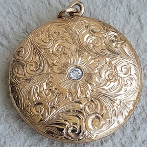 Antique Beautiful 14kt Substantial and Very Special Yellow Gold and Diamond Locket.