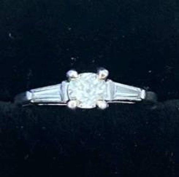 Gorgeous Art Deco Classic Diamond Engagement Ring… - image 3